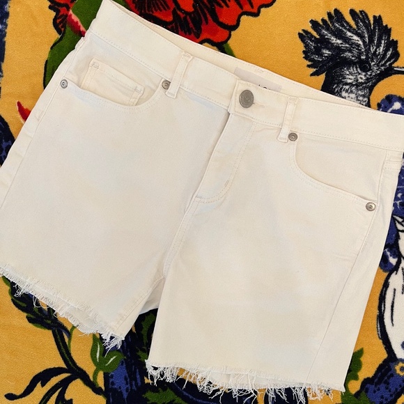 LOFT "Cut off jean shorts in Snow White" - Picture 1 of 8